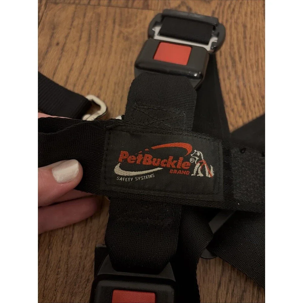 Petbuckle Car Auto Travel Dog Safety Harness Clips into Seat Belt